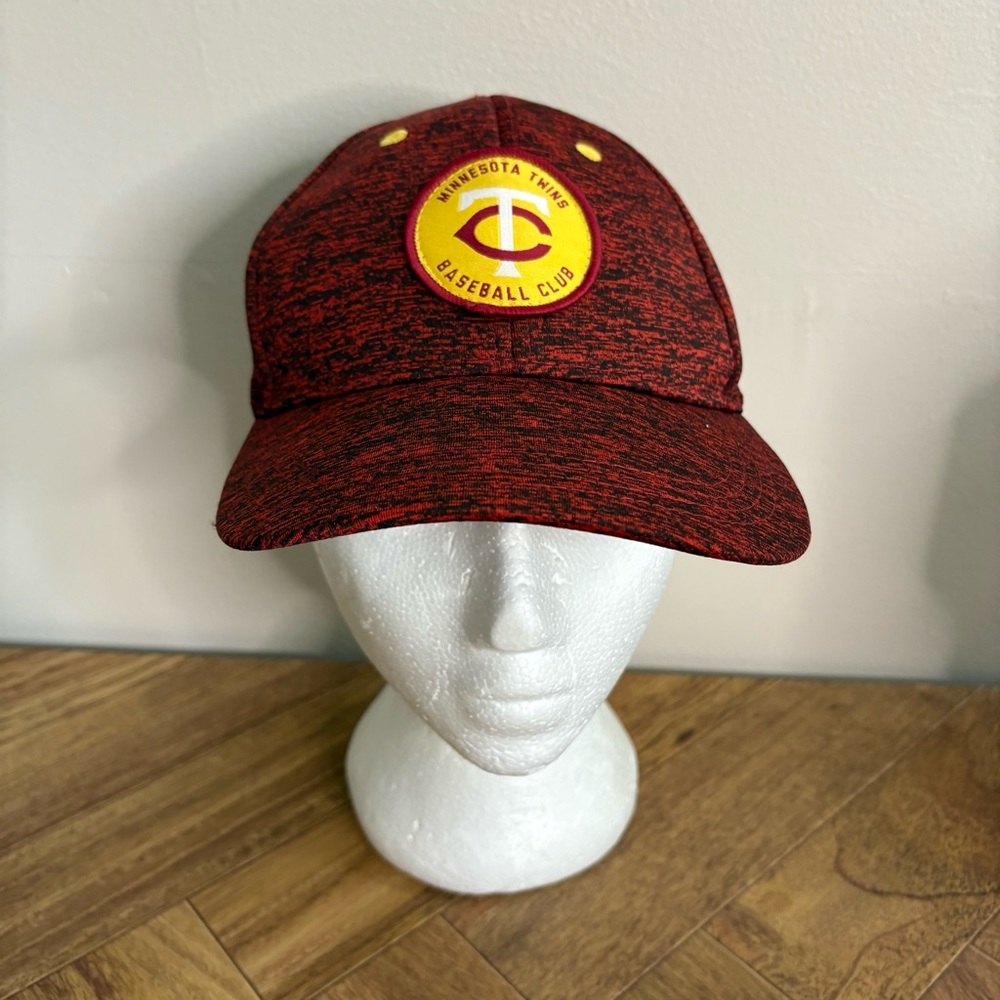 Minnesota Twins Gophers Maroon & gold Baseball Cap Hat EUC
